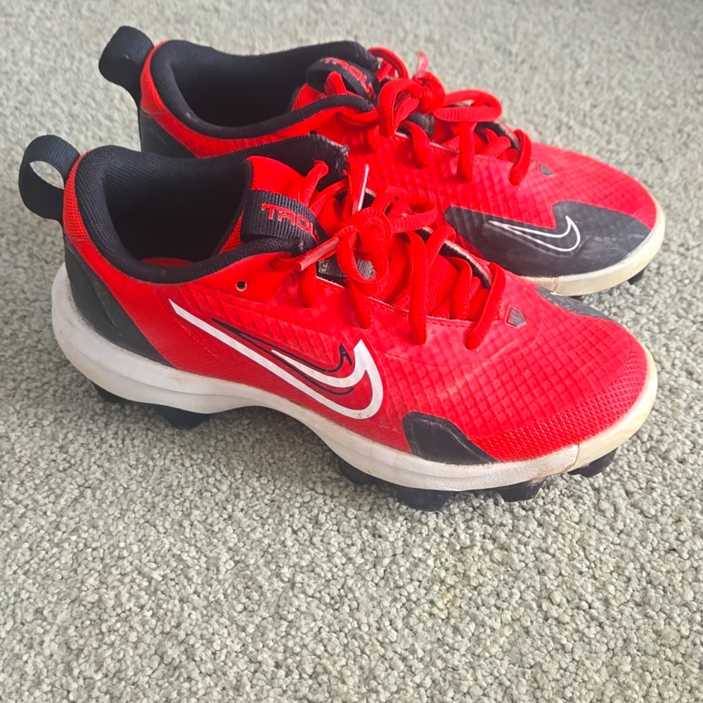 Res Nike cleats